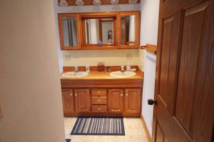 1473 Heine, FREEPORT, Illinois 61032, 3 Bedrooms Bedrooms, ,3 BathroomsBathrooms,House,For Sale,Heine,202602332