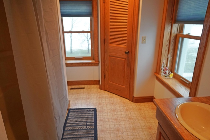 1473 Heine, FREEPORT, Illinois 61032, 3 Bedrooms Bedrooms, ,3 BathroomsBathrooms,House,For Sale,Heine,202602332