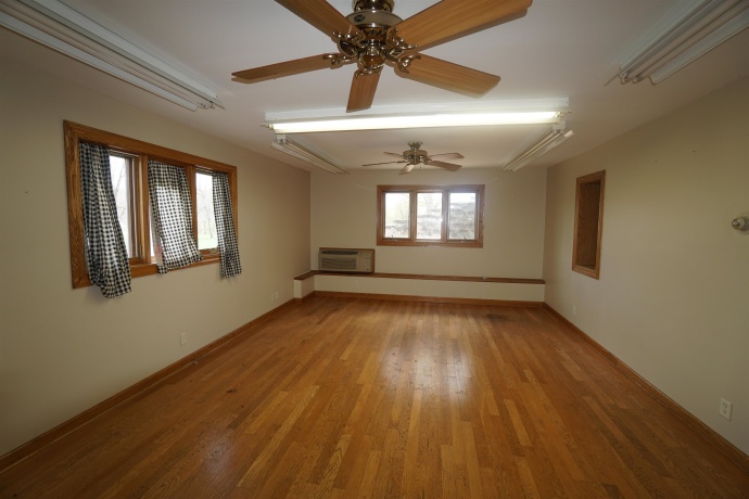 1473 Heine, FREEPORT, Illinois 61032, 3 Bedrooms Bedrooms, ,3 BathroomsBathrooms,House,For Sale,Heine,202602332