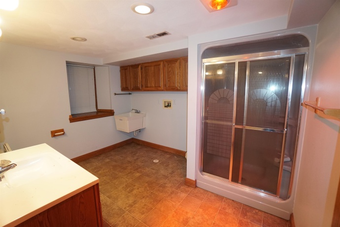 1473 Heine, FREEPORT, Illinois 61032, 3 Bedrooms Bedrooms, ,3 BathroomsBathrooms,House,For Sale,Heine,202602332