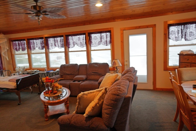 1473 Heine, FREEPORT, Illinois 61032, 3 Bedrooms Bedrooms, ,3 BathroomsBathrooms,House,For Sale,Heine,202602332