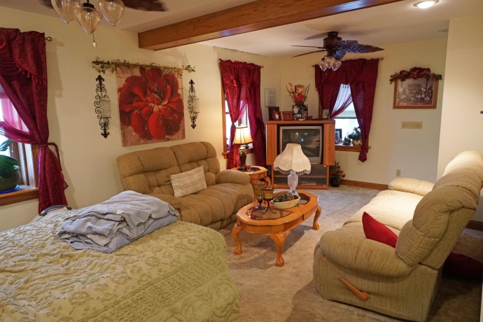 1473 Heine, FREEPORT, Illinois 61032, 3 Bedrooms Bedrooms, ,3 BathroomsBathrooms,House,For Sale,Heine,202602332