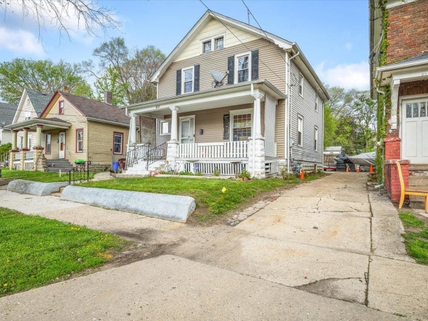 211 Adams, ROCKFORD, Illinois 61107, 3 Bedrooms Bedrooms, ,1 BathroomBathrooms,House,For Sale,Adams,202602341