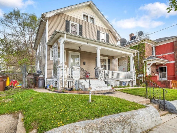 211 Adams, ROCKFORD, Illinois 61107, 3 Bedrooms Bedrooms, ,1 BathroomBathrooms,House,For Sale,Adams,202602341