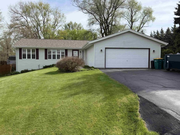 988 THICKETT, ROSCOE, Illinois 61073, 5 Bedrooms Bedrooms, ,3 BathroomsBathrooms,House,For Sale,THICKETT,202602342