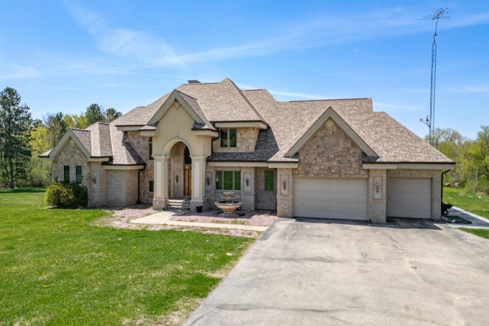 15215 WHITE SCHOOL, ROSCOE, Illinois 61073, 4 Bedrooms Bedrooms, ,4 BathroomsBathrooms,House,For Sale,WHITE SCHOOL,202602345