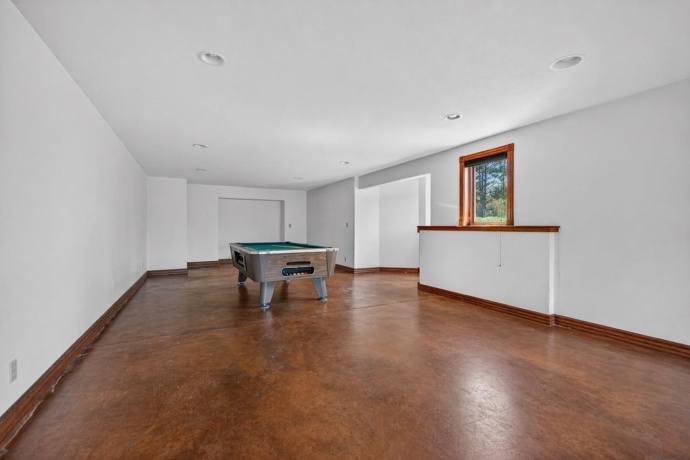 15215 WHITE SCHOOL, ROSCOE, Illinois 61073, 4 Bedrooms Bedrooms, ,4 BathroomsBathrooms,House,For Sale,WHITE SCHOOL,202602345