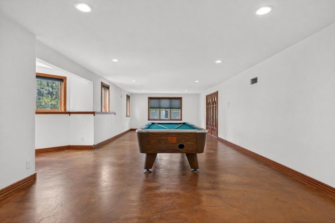 15215 WHITE SCHOOL, ROSCOE, Illinois 61073, 4 Bedrooms Bedrooms, ,4 BathroomsBathrooms,House,For Sale,WHITE SCHOOL,202602345