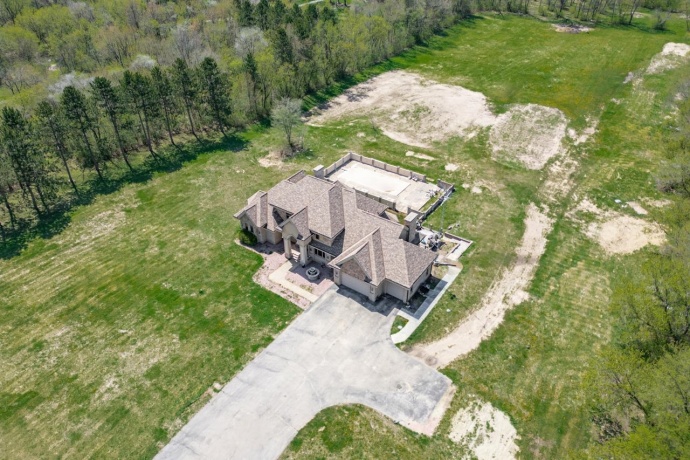 15215 WHITE SCHOOL, ROSCOE, Illinois 61073, 4 Bedrooms Bedrooms, ,4 BathroomsBathrooms,House,For Sale,WHITE SCHOOL,202602345