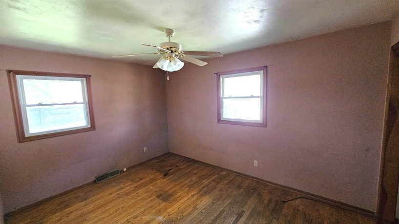 903 10th, BELVIDERE, Illinois 61008, 3 Bedrooms Bedrooms, ,1 BathroomBathrooms,House,For Sale,10th,202602348