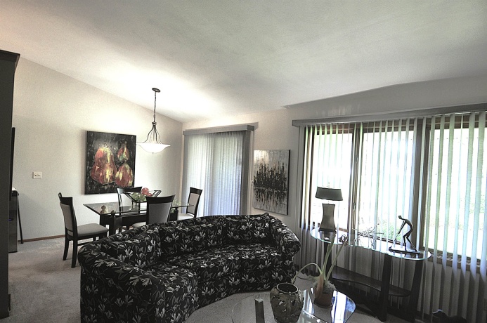 4673 HIGHPOINT DR #60, ROCKFORD, Illinois 61114, 2 Bedrooms Bedrooms, ,2 BathroomsBathrooms,Condominium,For Sale,HIGHPOINT DR #60,202602350