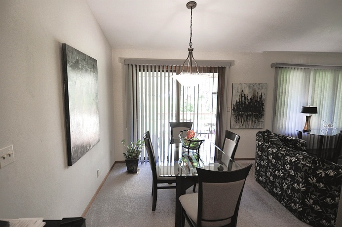 4673 HIGHPOINT DR #60, ROCKFORD, Illinois 61114, 2 Bedrooms Bedrooms, ,2 BathroomsBathrooms,Condominium,For Sale,HIGHPOINT DR #60,202602350