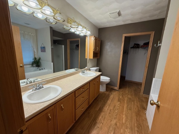 6518 Broadcast Pkwy, LOVES PARK, Illinois 61111, 3 Bedrooms Bedrooms, ,2 BathroomsBathrooms,House,For Sale,Broadcast Pkwy,202602351