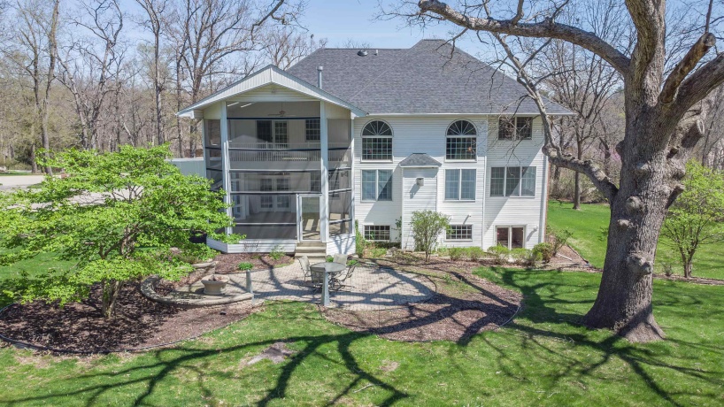 1687 Barberry, FREEPORT, Illinois 61032, 5 Bedrooms Bedrooms, ,4 BathroomsBathrooms,House,For Sale,Barberry,202602352