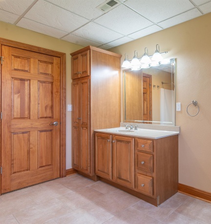 1687 Barberry, FREEPORT, Illinois 61032, 5 Bedrooms Bedrooms, ,4 BathroomsBathrooms,House,For Sale,Barberry,202602352