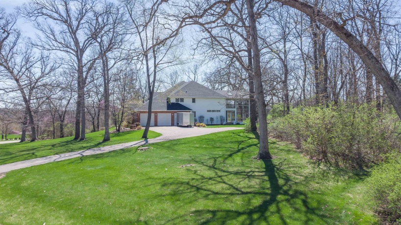 1687 Barberry, FREEPORT, Illinois 61032, 5 Bedrooms Bedrooms, ,4 BathroomsBathrooms,House,For Sale,Barberry,202602352