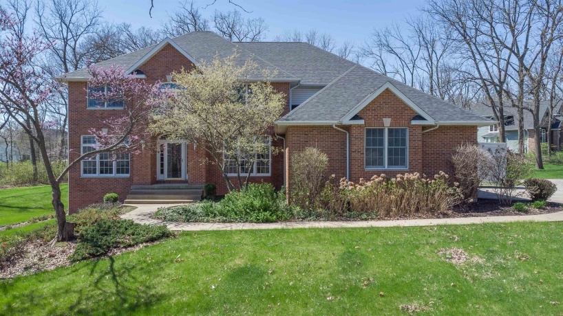 1687 Barberry, FREEPORT, Illinois 61032, 5 Bedrooms Bedrooms, ,4 BathroomsBathrooms,House,For Sale,Barberry,202602352