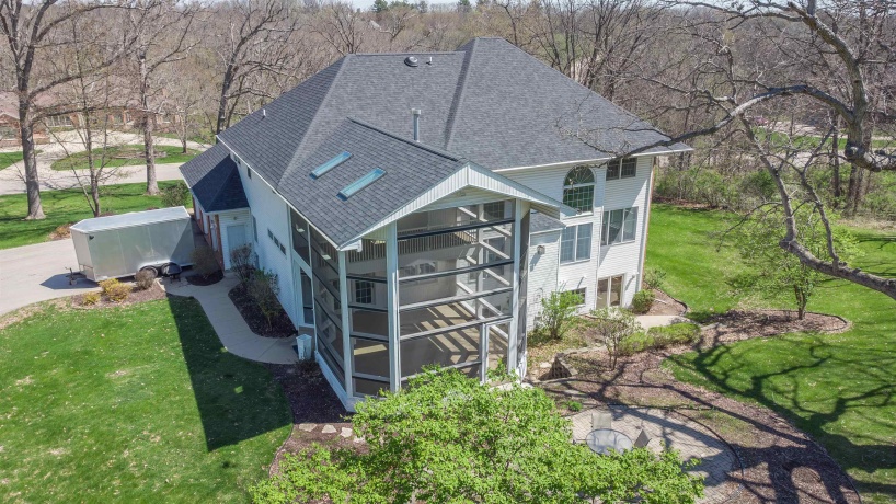 1687 Barberry, FREEPORT, Illinois 61032, 5 Bedrooms Bedrooms, ,4 BathroomsBathrooms,House,For Sale,Barberry,202602352