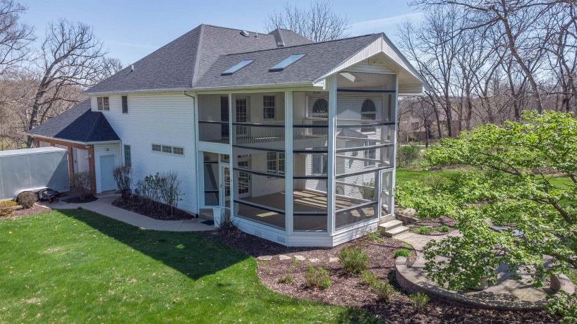 1687 Barberry, FREEPORT, Illinois 61032, 5 Bedrooms Bedrooms, ,4 BathroomsBathrooms,House,For Sale,Barberry,202602352