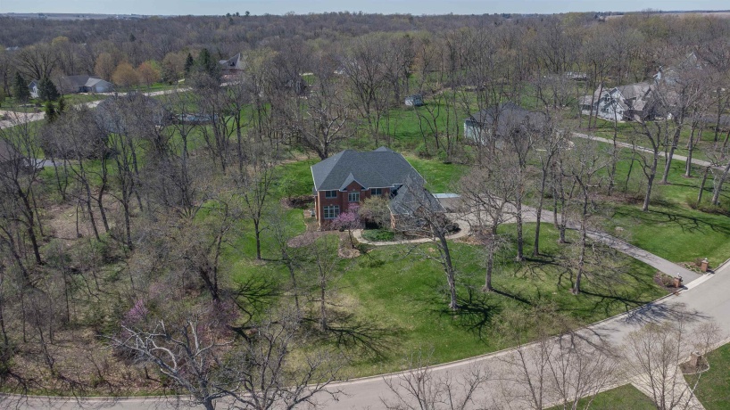 1687 Barberry, FREEPORT, Illinois 61032, 5 Bedrooms Bedrooms, ,4 BathroomsBathrooms,House,For Sale,Barberry,202602352