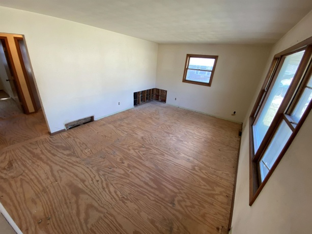 2221 Denver, ROCKFORD, Illinois 61108, ,2 Units,For Sale,Denver,202601555