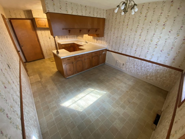 2221 Denver, ROCKFORD, Illinois 61108, ,2 Units,For Sale,Denver,202601555