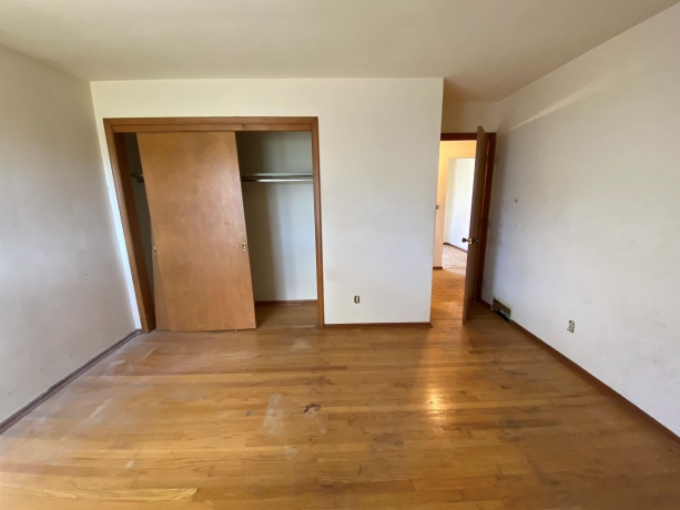 2221 Denver, ROCKFORD, Illinois 61108, ,2 Units,For Sale,Denver,202601555