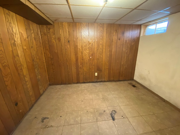 2221 Denver, ROCKFORD, Illinois 61108, ,2 Units,For Sale,Denver,202601555