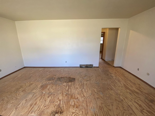 2221 Denver, ROCKFORD, Illinois 61108, ,2 Units,For Sale,Denver,202601555