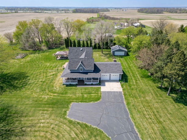 34007 Pearl, KIRKLAND, Illinois 60146, 3 Bedrooms Bedrooms, ,2 BathroomsBathrooms,House,For Sale,Pearl,202602353