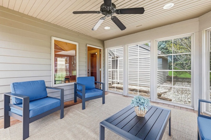 21/23 Cedar Rim, GALENA, Illinois 61036, 3 Bedrooms Bedrooms, ,2 BathroomsBathrooms,House,For Sale,Cedar Rim,202602356