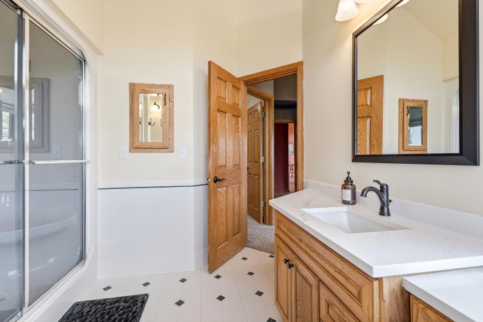 21/23 Cedar Rim, GALENA, Illinois 61036, 3 Bedrooms Bedrooms, ,2 BathroomsBathrooms,House,For Sale,Cedar Rim,202602356