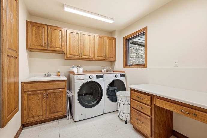 21/23 Cedar Rim, GALENA, Illinois 61036, 3 Bedrooms Bedrooms, ,2 BathroomsBathrooms,House,For Sale,Cedar Rim,202602356