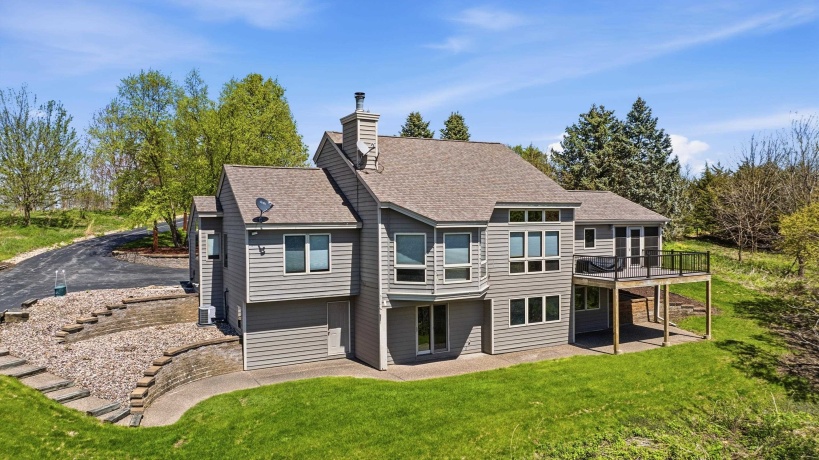 21/23 Cedar Rim, GALENA, Illinois 61036, 3 Bedrooms Bedrooms, ,2 BathroomsBathrooms,House,For Sale,Cedar Rim,202602356