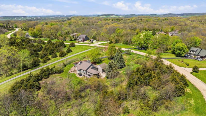 21/23 Cedar Rim, GALENA, Illinois 61036, 3 Bedrooms Bedrooms, ,2 BathroomsBathrooms,House,For Sale,Cedar Rim,202602356