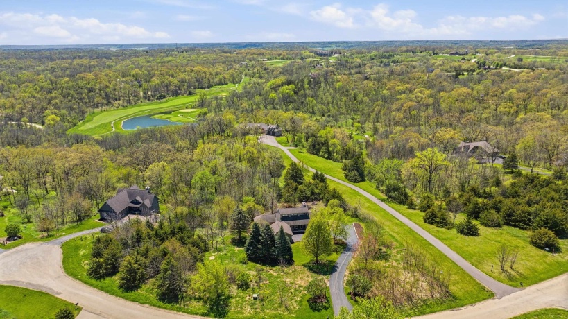 21/23 Cedar Rim, GALENA, Illinois 61036, 3 Bedrooms Bedrooms, ,2 BathroomsBathrooms,House,For Sale,Cedar Rim,202602356