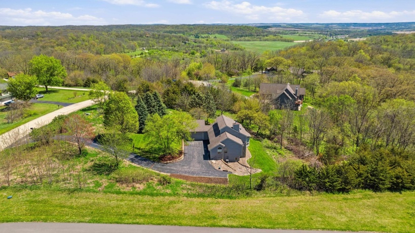 21/23 Cedar Rim, GALENA, Illinois 61036, 3 Bedrooms Bedrooms, ,2 BathroomsBathrooms,House,For Sale,Cedar Rim,202602356