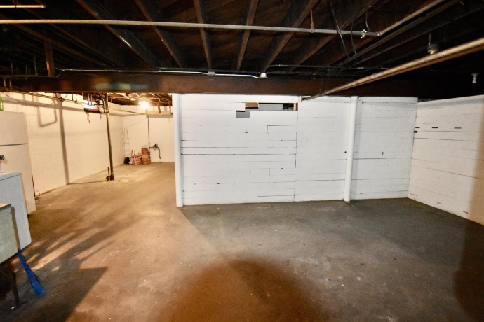 216 Carlton, ROCKFORD, Illinois 61103, ,2 Units,For Sale,Carlton,202602355