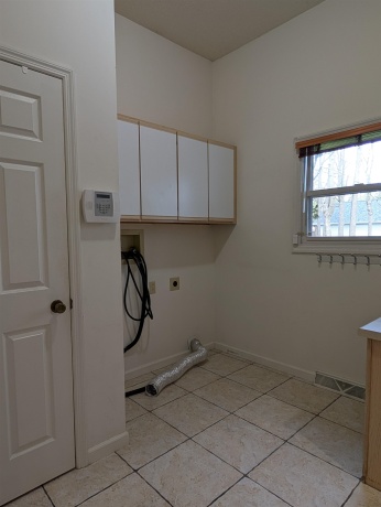 3447 Daren, FREEPORT, Illinois 61032, 3 Bedrooms Bedrooms, ,2 BathroomsBathrooms,Condominium,For Sale,Daren,202602358