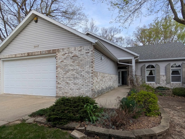 3447 Daren, FREEPORT, Illinois 61032, 3 Bedrooms Bedrooms, ,2 BathroomsBathrooms,Condominium,For Sale,Daren,202602358