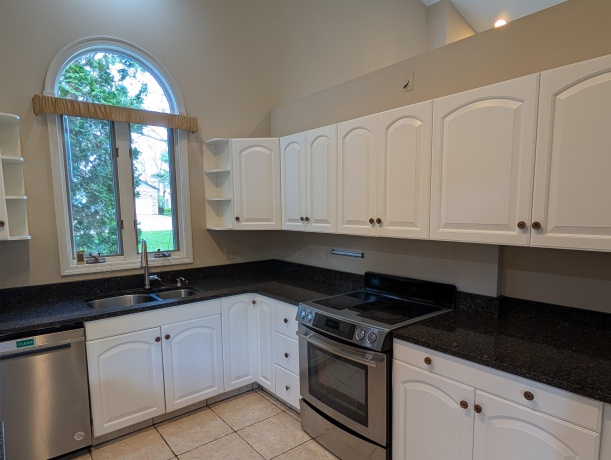 3447 Daren, FREEPORT, Illinois 61032, 3 Bedrooms Bedrooms, ,2 BathroomsBathrooms,Condominium,For Sale,Daren,202602358