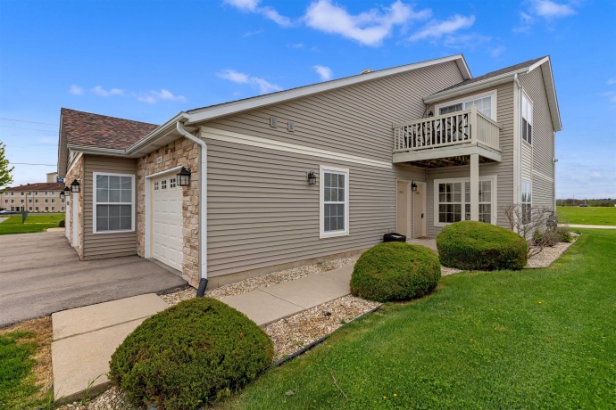 15619 Sienna, SOUTH BELOIT, Illinois 61080, 2 Bedrooms Bedrooms, ,2 BathroomsBathrooms,Condominium,For Sale,Sienna,202602359