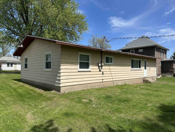 1919 PORTLAND, SAVANNA, Illinois 61074, 2 Bedrooms Bedrooms, ,1 BathroomBathrooms,House,For Sale,PORTLAND,202602360