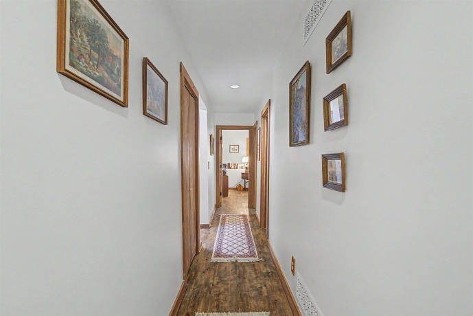 46 Lookout, GALENA, Illinois 61036, 3 Bedrooms Bedrooms, ,2 BathroomsBathrooms,House,For Sale,Lookout,202602361