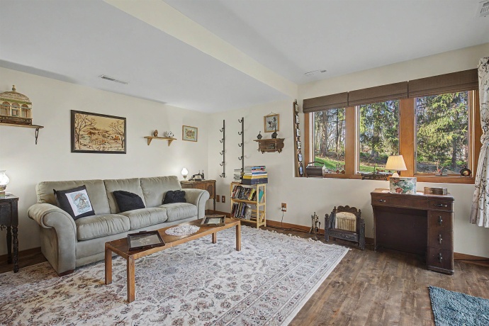 46 Lookout, GALENA, Illinois 61036, 3 Bedrooms Bedrooms, ,2 BathroomsBathrooms,House,For Sale,Lookout,202602361