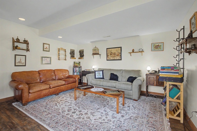 46 Lookout, GALENA, Illinois 61036, 3 Bedrooms Bedrooms, ,2 BathroomsBathrooms,House,For Sale,Lookout,202602361