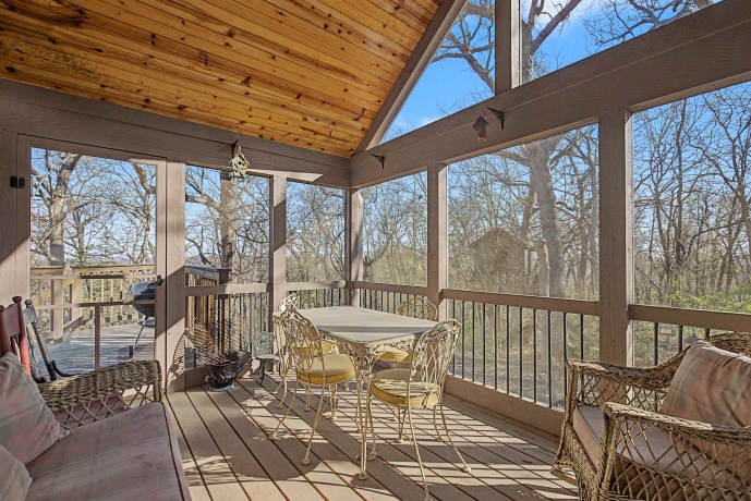 46 Lookout, GALENA, Illinois 61036, 3 Bedrooms Bedrooms, ,2 BathroomsBathrooms,House,For Sale,Lookout,202602361