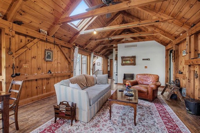 46 Lookout, GALENA, Illinois 61036, 3 Bedrooms Bedrooms, ,2 BathroomsBathrooms,House,For Sale,Lookout,202602361