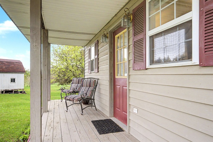 65 Galena Oaks, ELIZABETH, Illinois 61028, 1 Bedroom Bedrooms, ,1 BathroomBathrooms,House,For Sale,Galena Oaks,202602362