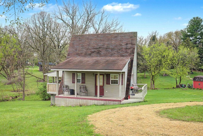 65 Galena Oaks, ELIZABETH, Illinois 61028, 1 Bedroom Bedrooms, ,1 BathroomBathrooms,House,For Sale,Galena Oaks,202602362